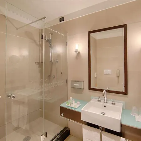 Nh Hotel 4*