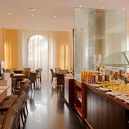 Hotel Nh 4*