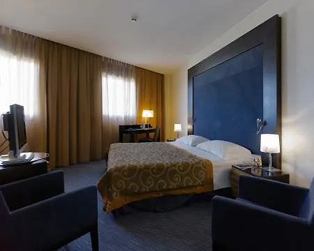 إن إتش 4*