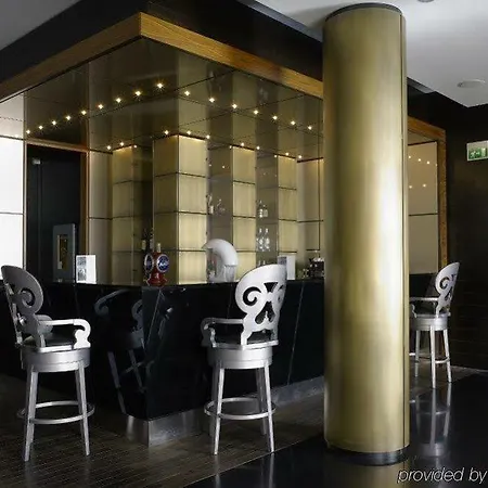 Ξενοδοχείο Nh 4*