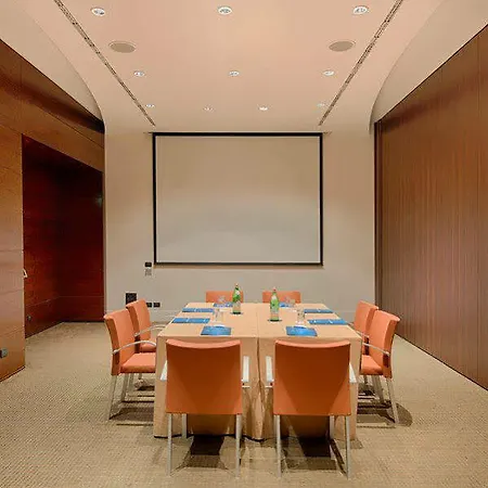 فندق إن إتش 4*